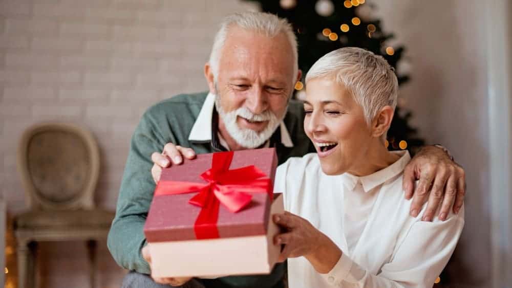 Christmas shopping on a budget? 5 gift buying tips that will help you to save money